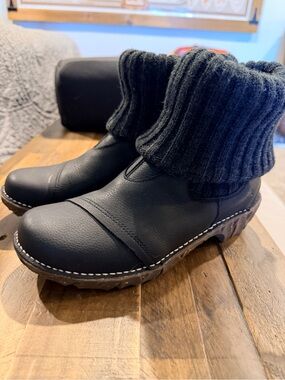 El Naturalista Black Knit-Cuff Ankle Boots